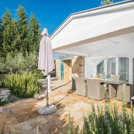 Holiday home House Ana & Marina With Private Pool And Garden